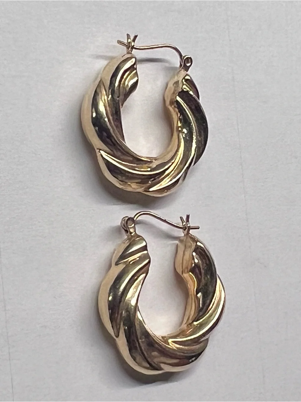 14k Gold 4.2g Rope Twist puffy hollow Thick Hoop earrings vintage 80s